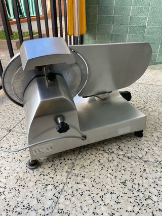 Cortadora de fiambres Mainca CA-300 disco 30cm