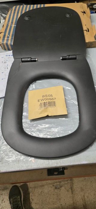 Tampo de sanita Ideal Standard preto