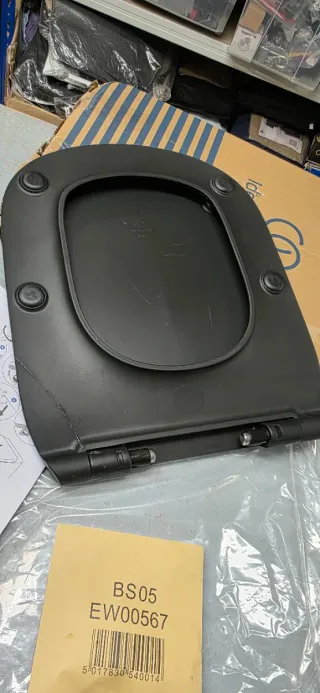 Tampo de sanita Ideal Standard preto