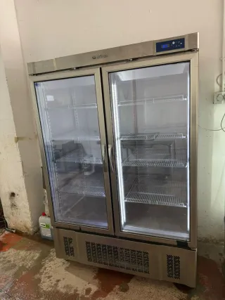 Nevera expositora Infrico