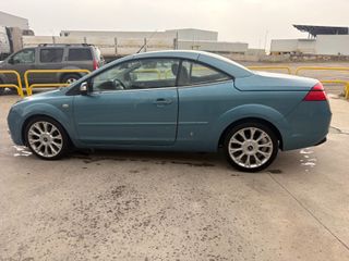 Ford Focus 2.0 TDCi CC Titanium