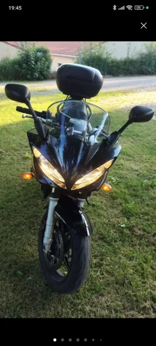 Yamaha Fazer 600