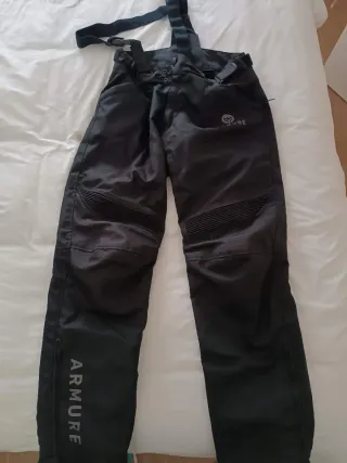 Pantalón hombre marca Armure de cordura