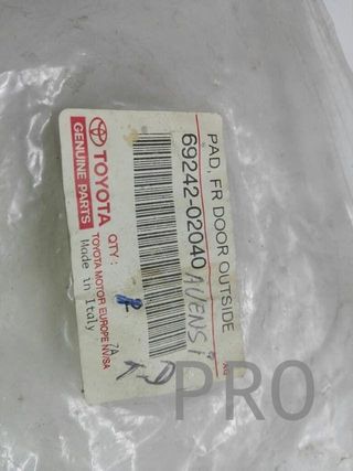 embellecedor toyota avensis nuevo