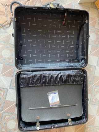 Maleta Rígida Grande Eminent Negra