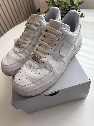Nike Air Force 1 Talla 39 (25cm)