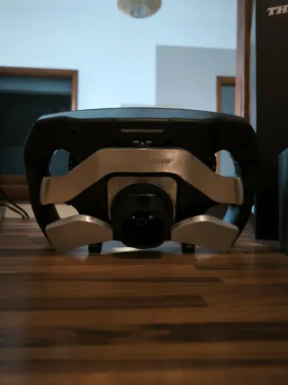 Base Thrustmaster TGT II + Volante SF 1000