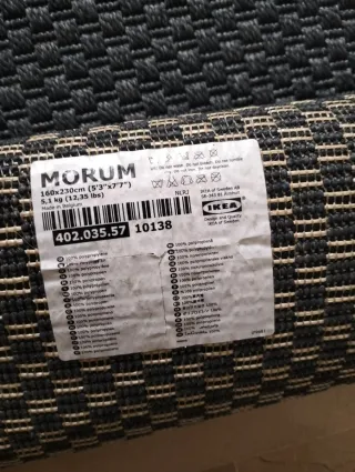 Alfombra gris de tela