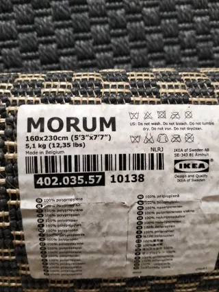 Alfombra gris de tela