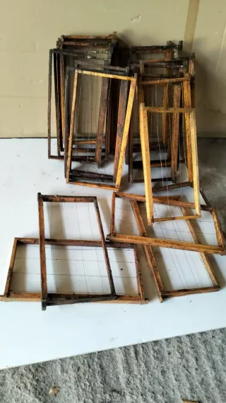 4 Palets bases para colocar colmenas y Cuadros