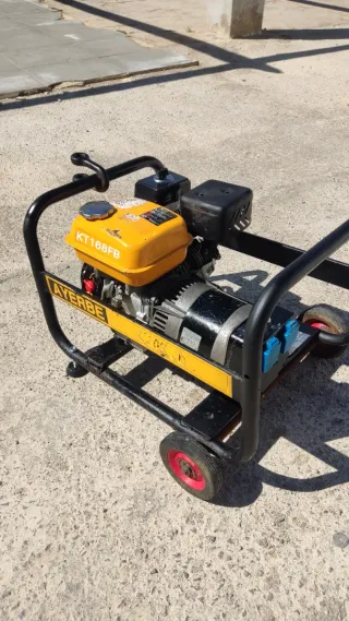 Generador, grupo electrógeno Ayerbe.