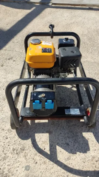 Generador, grupo electrógeno Ayerbe.