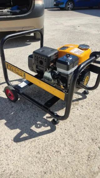 Generador, grupo electrógeno Ayerbe.