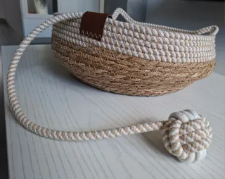 Cesta mimbre con cojín para mascotas