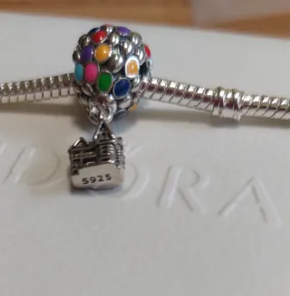 Charm Casita Up Multicolor y Plata