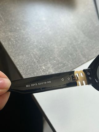 Gafas de sol Miu Miu negras