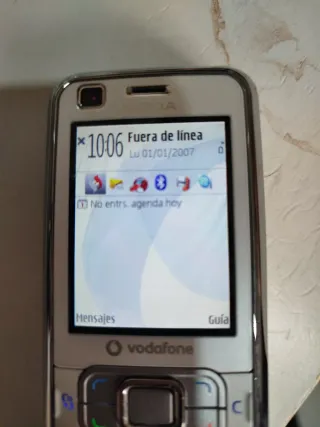 Teléfono Móvil Nokia 6120 blanco y plateado