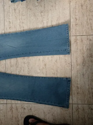 Pantalones vaqueros acampanados azules