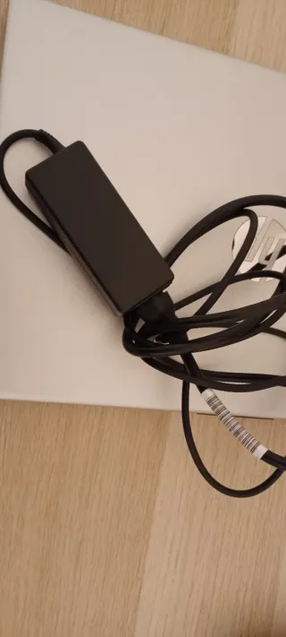 Portátil HP Ryzen 7 7740U Plata