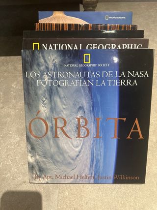 Varios libros National Geographic.