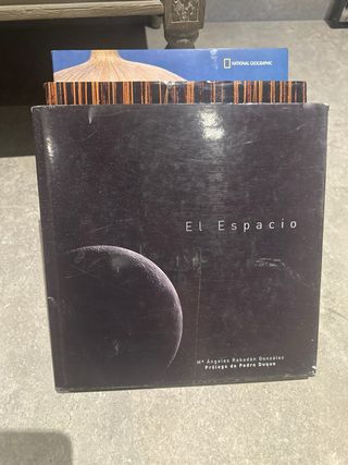 Varios libros National Geographic.