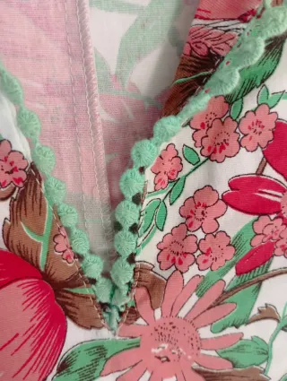 Blusa Almatrichi floral manga campana