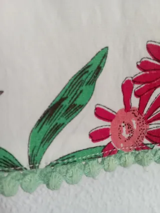 Blusa Almatrichi floral manga campana