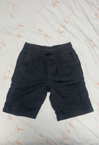 Bermuda niño negra Talla 7-8