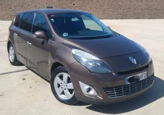 Renault Grand Scenic 2011