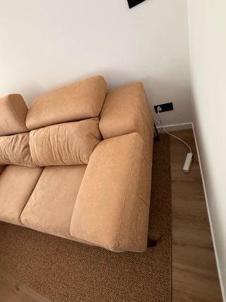 Sofá de 2 plazas en tela color beige