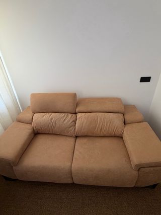 Sofá de 2 plazas en tela color beige