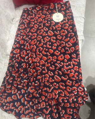 Gonna Essenza fantasia maculato nero/rosso taglia