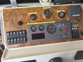 Barco Astromar Egir 780 de 2007. Motor Yanmar200cv