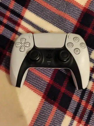 Consola PlayStation 5 Blanca Slim, muy poco uso