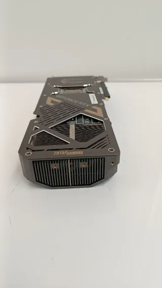 ZOTAC GAMING GeForce RTX 5070 Ti  E5Y0947