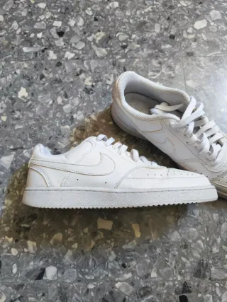 Nike Court Vision Blancas