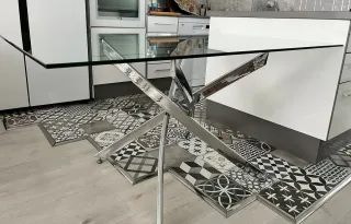 Mesa de comedor cristal y metal