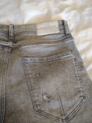 Tejano Bershka Roto Talla 38 Gris