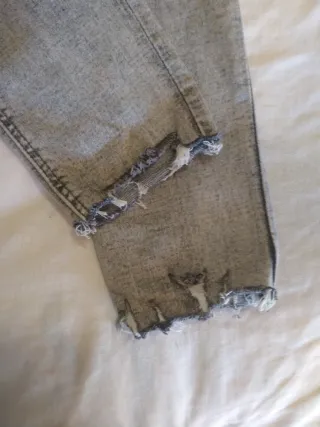 Tejano Bershka Roto Talla 38 Gris