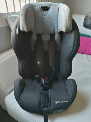Silla de coche Kinderkraft + alzador de regalo