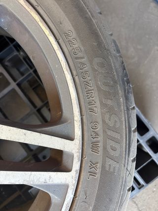 Juego de Llantas DEZENT 225/45R17