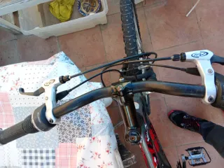 Bicicleta Montaña Rockrider 6.0 con muchas mejoras