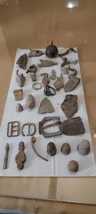 Lote de antigüedades variadas