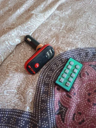 Transmisor FM Bluetooth para Coche + Mando