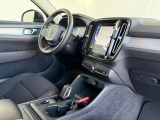 VOLVO XC40 D3 MOMENTUM PRO AUTOMATIC 2.0D 150CV 5P