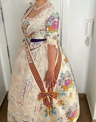 Traje de Fallera