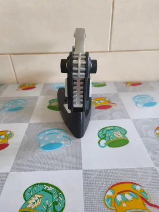 Sacacorchos de metal y plástico