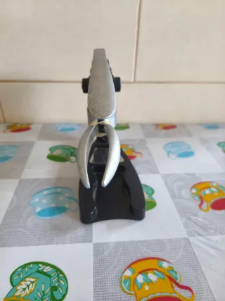 Sacacorchos de metal y plástico