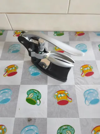 Sacacorchos de metal y plástico