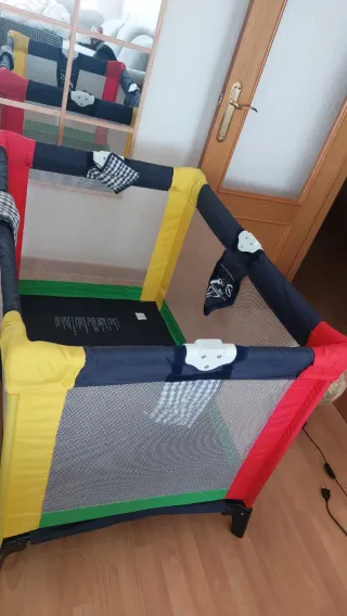 Cuna de viaje portátil